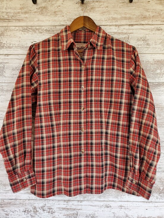 Woolrich Tops - Woolrich VTG Y2K Pocketless Plaid Button Down Flannel Shirt